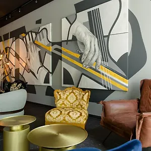 Hotel One