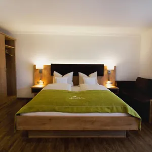 Hotel Garni Alp - Chiemgaukarte Inclusive