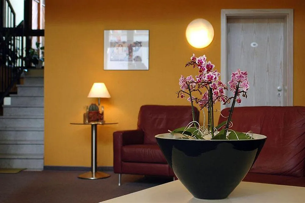 Hotel Filderland - Stuttgart Messe - Airport - Self Check-In