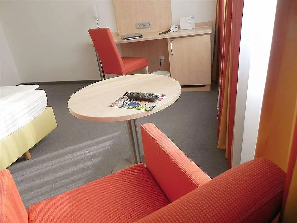 Hotel Filderland - Stuttgart Messe - Airport - Self Check-In